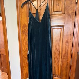 BCBGMAXAZRUA  velour green dress